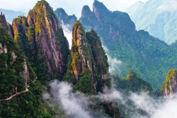 莽山五指峰景區<a href='http://m.herve-coubeau.com/' target=_blank>旅游攻略</a>一日游